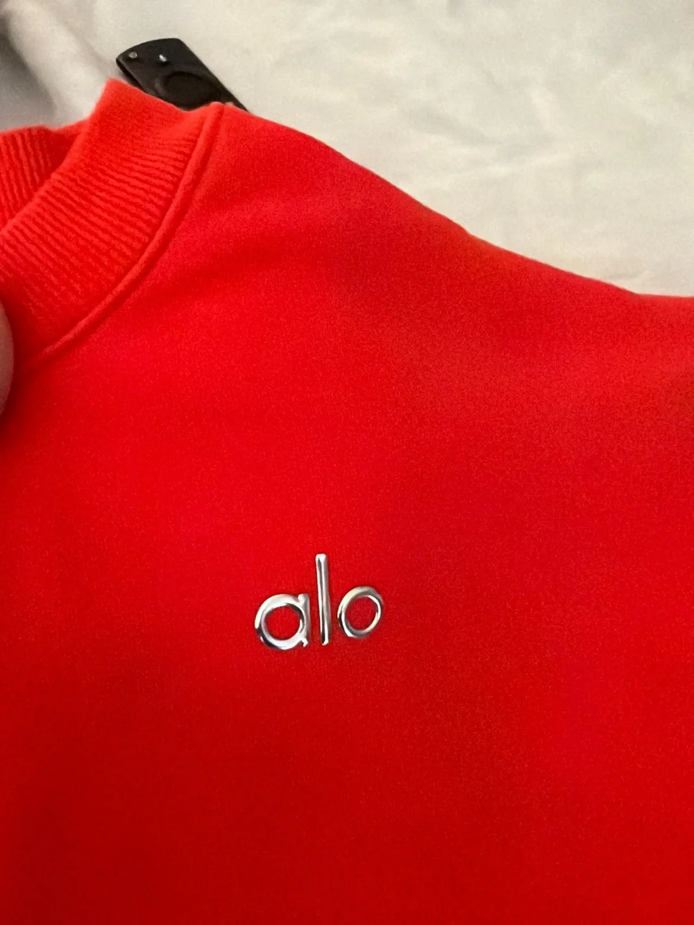 Alo Yoga Cropped Accolade Crewneck - Bright Red SZ M